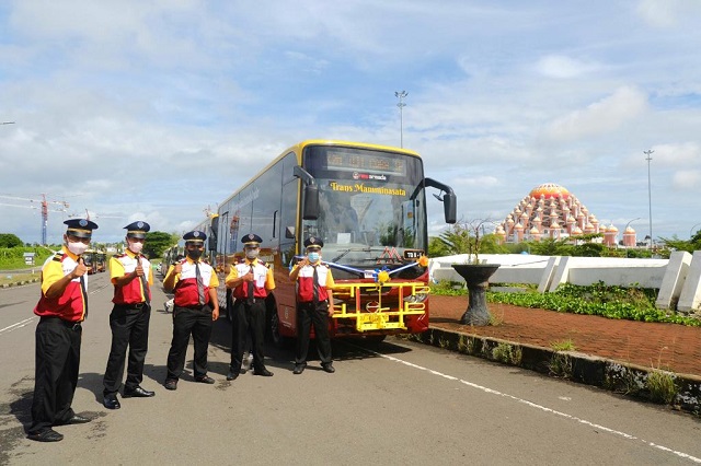 Bus Trans Mamminasata Diluncurkan , Plt Gubernur Meyakini Bakal Aktif ...