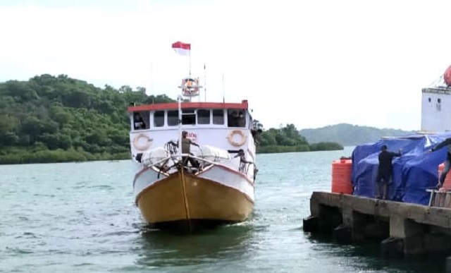 Bupati Basli Ali Tiba di Jampea Selayar, Temui Warga Korban Banjir