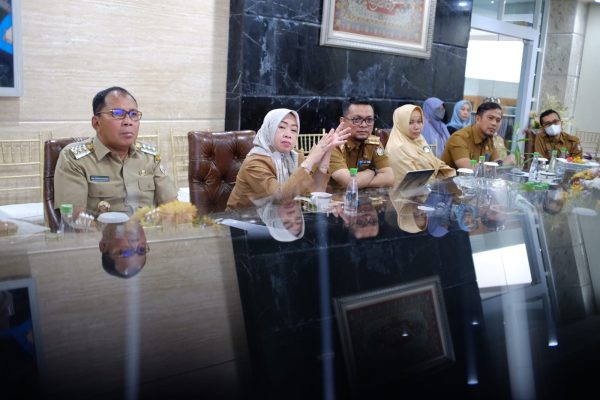 Pemkot Makassar Menggelar Pasar Murah