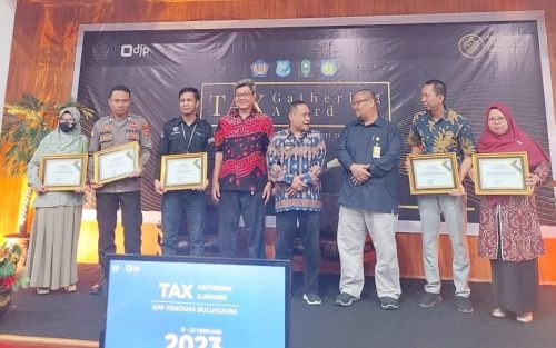 BPKPD Selayar Dinobatkan sebagai instansi Pemda dengan pelaporan pajak terbaik