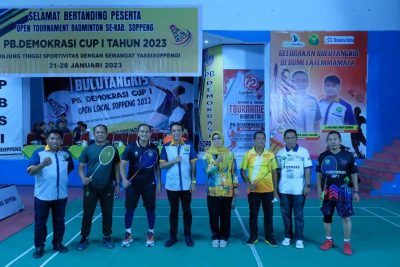 Turnamen Badminton Demokrasi Cup I Dibuka, Kadis Pariwisata Minta Junjung Tinggi Sportivitas