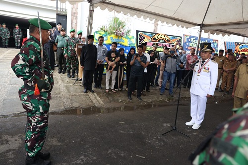 Danny Pomanto Pimpin Pelepasan dan Persemayaman Almarhum Rapsel Ali Secara Militer