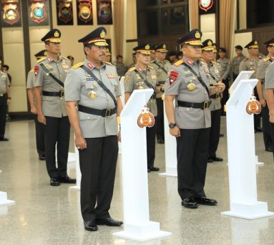 Kapolri Lantik Komjen Nana Sudjana jadi Inspektur Utama di Setjen DPR RI