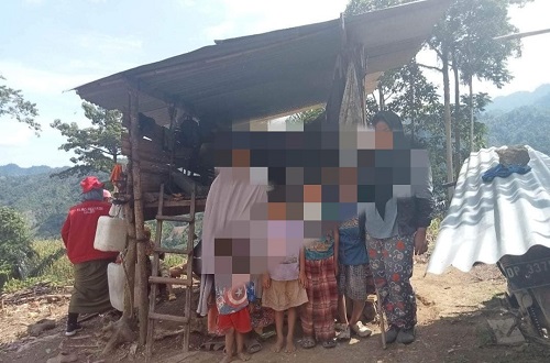 Kisah Piluh Nenek bersama 5 Cucunya Tinggal di Gubuk Reok di Mamuju