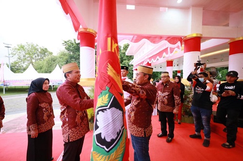 Kompaknya Danny-Fahsar di Pelantikan Pengurus Alumni Unhas Kabupaten Bone