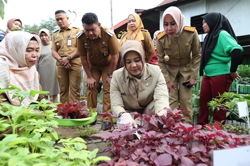 Fatmawati Rusdi Pantau Kesiapan Lomba Kelurahan Tingkat Kabupaten Kota 2023