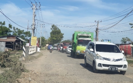 Pemprov Sulsel Pastikan Ruas Jalan Poros Sidrap-Soppeng Segera Dikerjakan