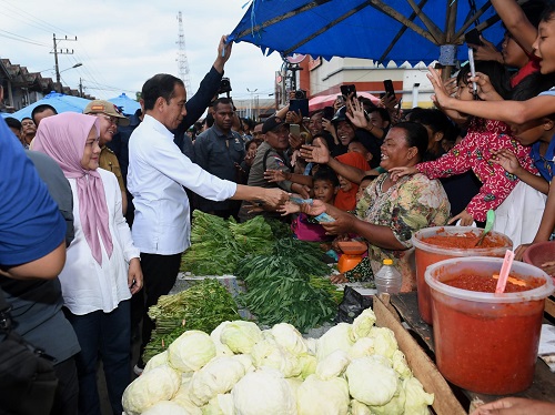 Presiden dan Ibu Iriana Joko Widodo Kunker di Bengkulu