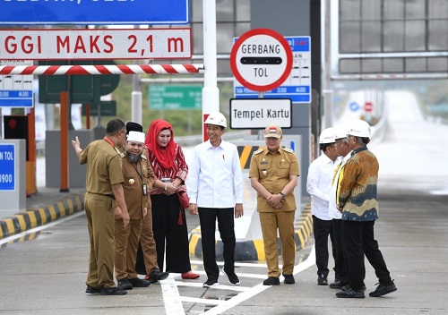 Presiden Jokowi: Ruas Jalan Rusak di Semua Provinsi Mulai Diperbaiki