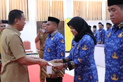 Penyerahan SK PPPK Tahun Anggaran 2024 Oleh Bupati Basli Ali