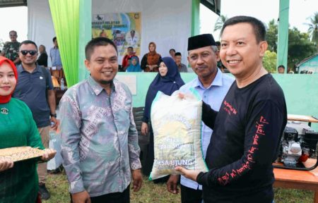 Bupati Selayar Hadiri Syukuran Panen Raya Padi di Pasimasunggu Timur