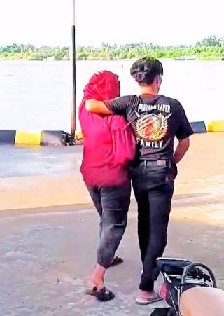 Air Mata Jatuh di Pelabuhan Majene